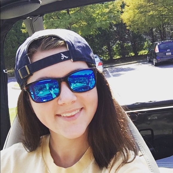 Meet your Posher, Sierra - Picture 5 of 12